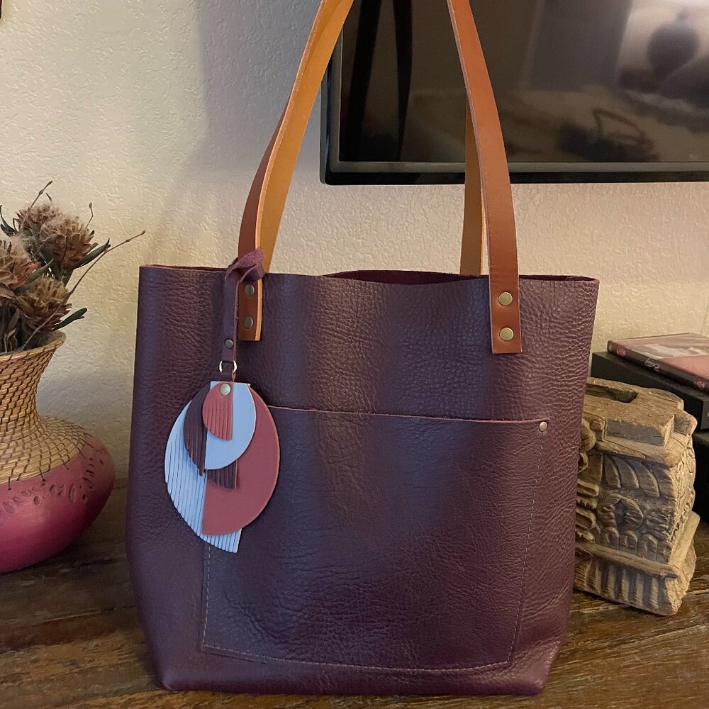 Portland Leather Tote Bag   Size Med.  Classic Open Style